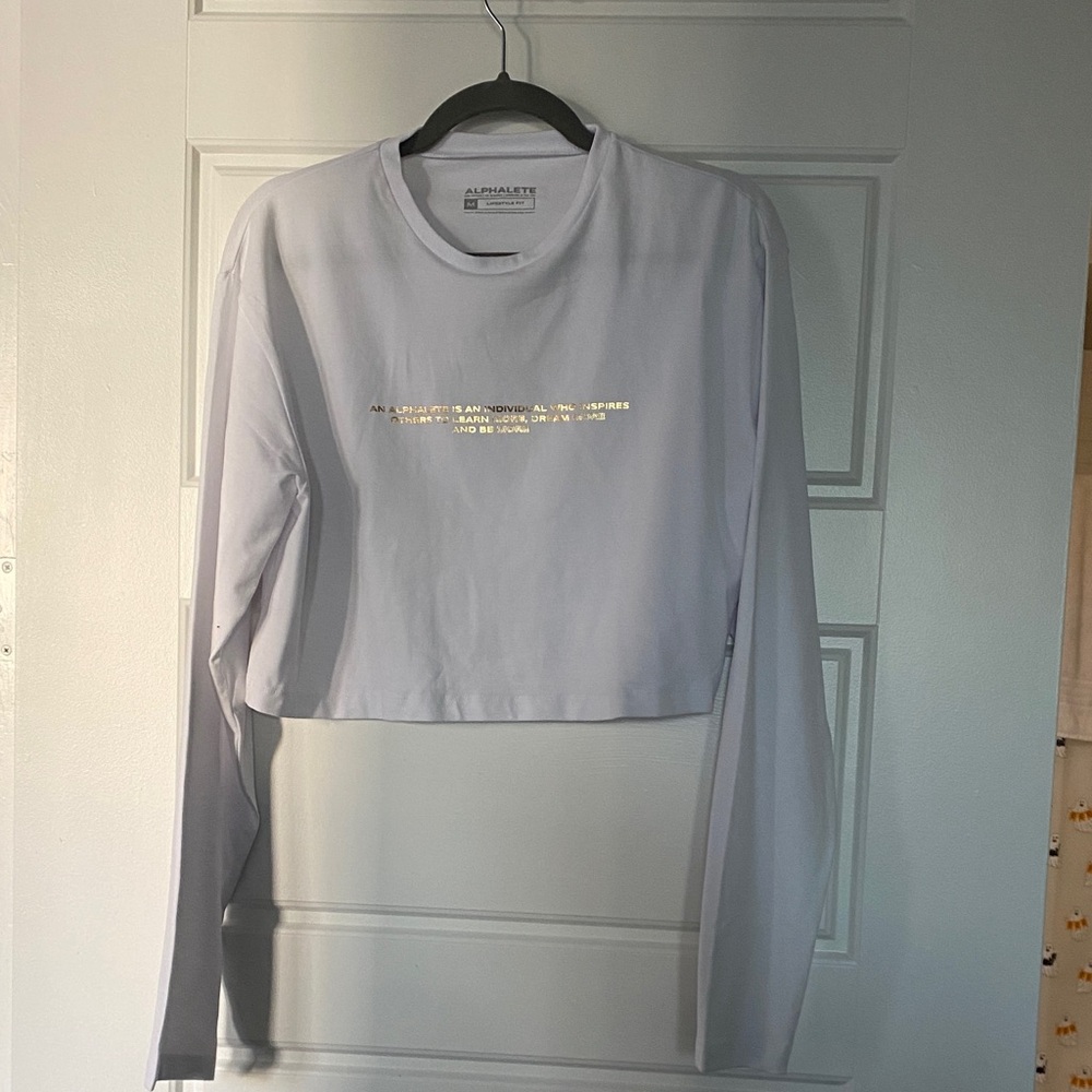 Alphalete Women's White Long Sleeve Crop Top